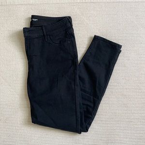 NWOT Old Navy Black skinny jeans!